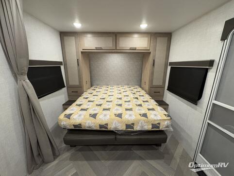 2025 Ember E-Series 22MLQ RV Photo 4