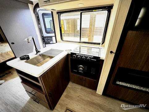 2026 Prime Time Avenger 23BHS RV Photo 3