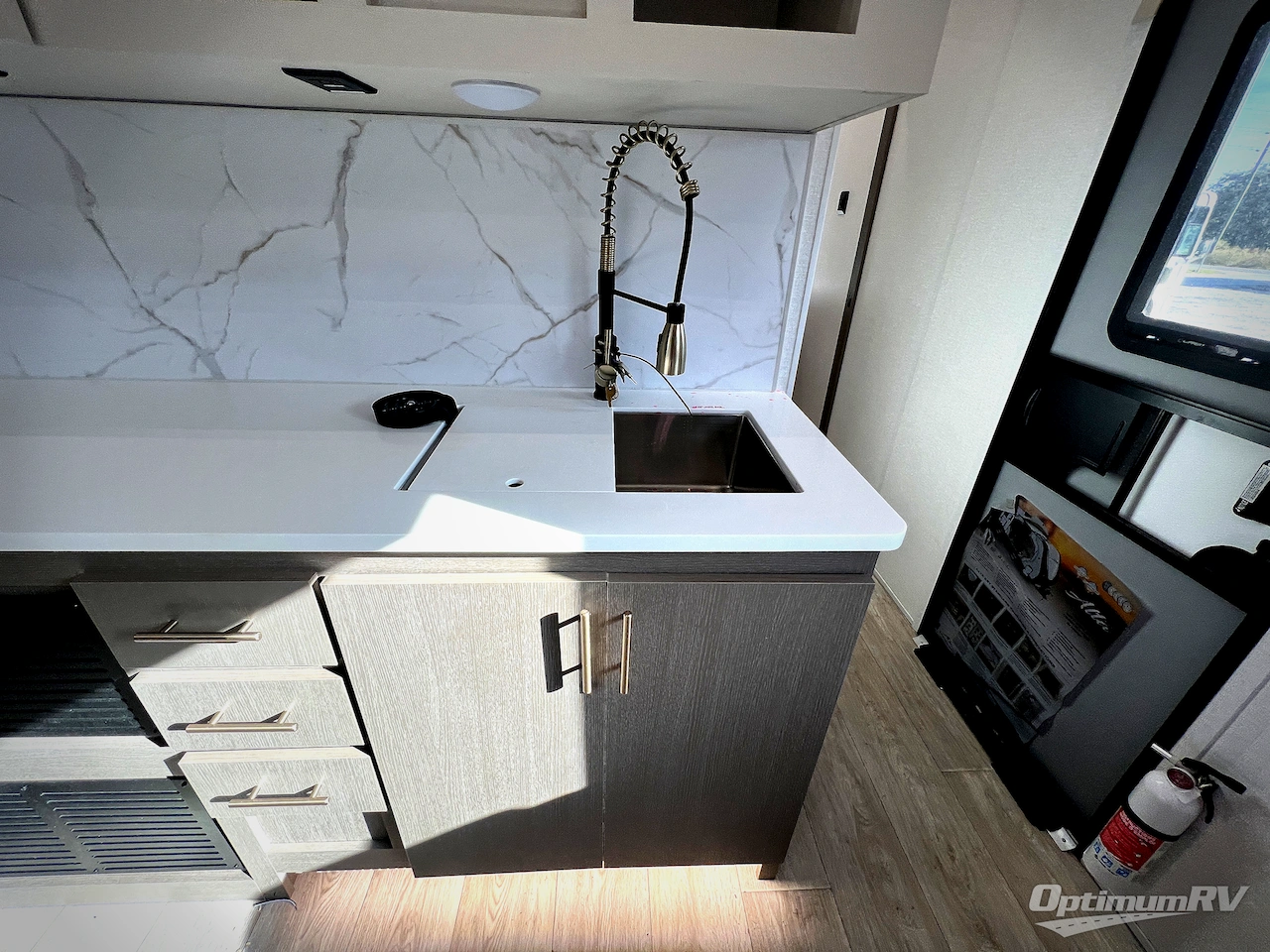 2026 East To West Alta 2870KTH Photo 13