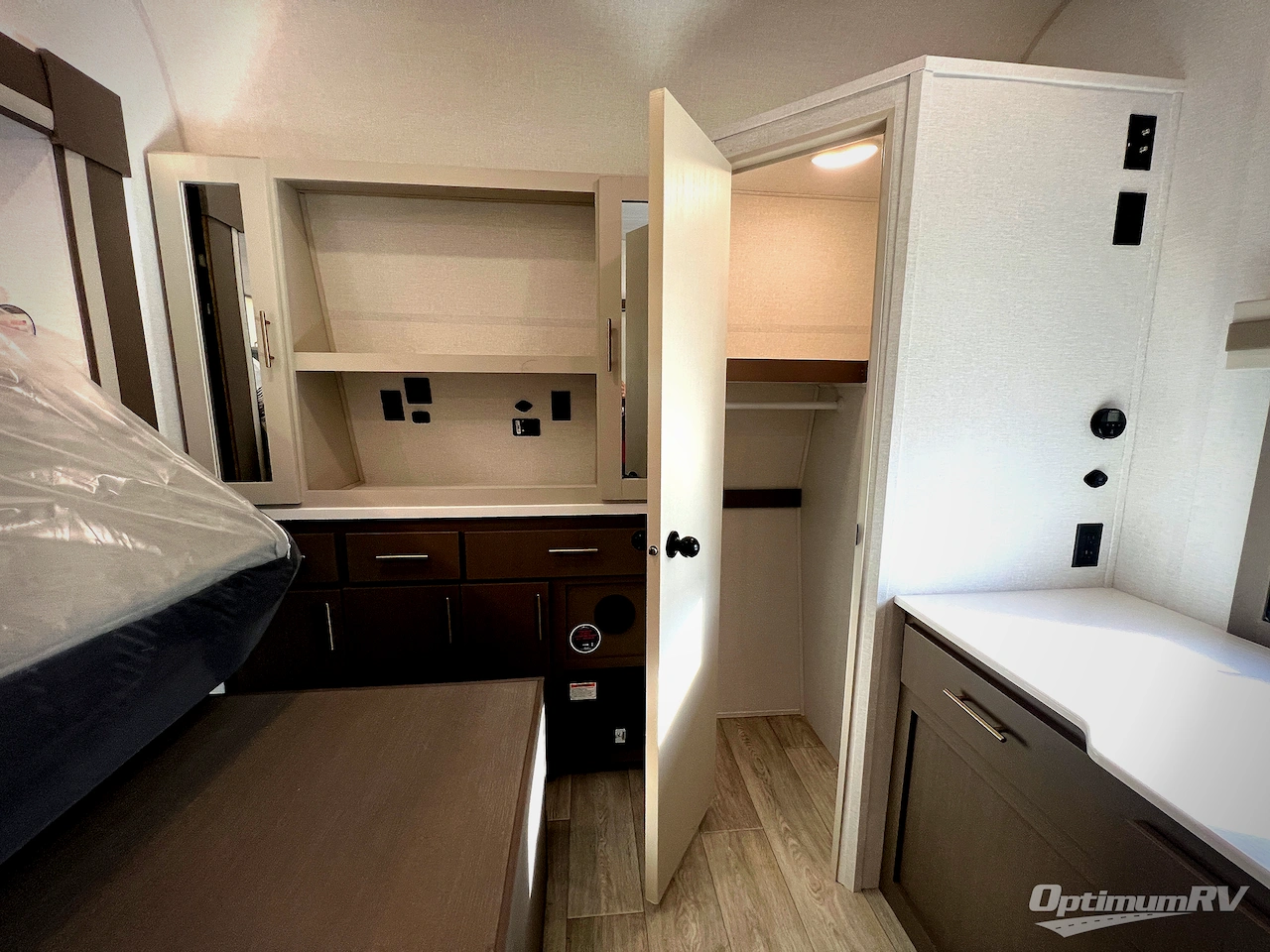 2026 East To West Alta 2870KTH Photo 16