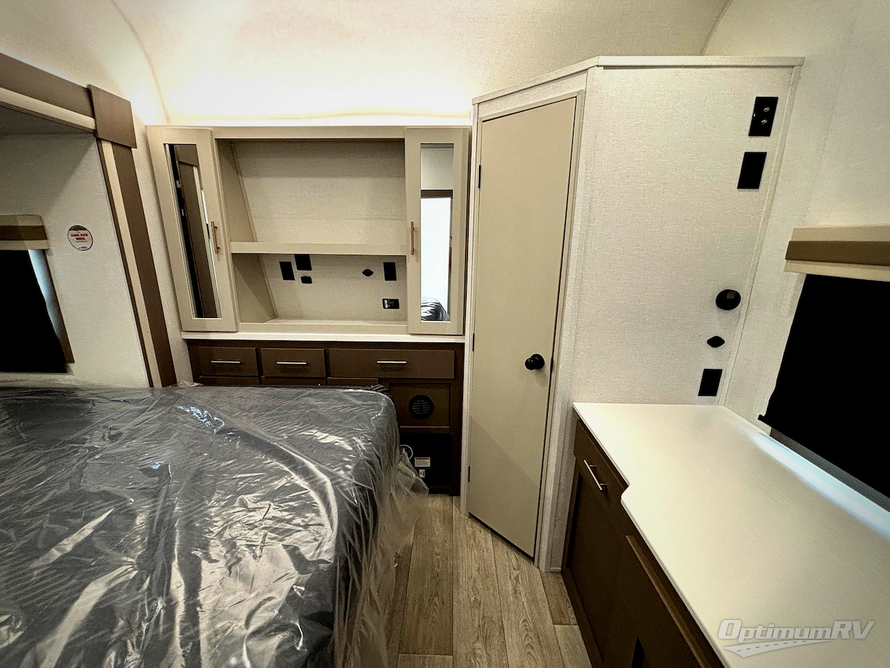 2026 East To West Alta 2870KTH Photo 9