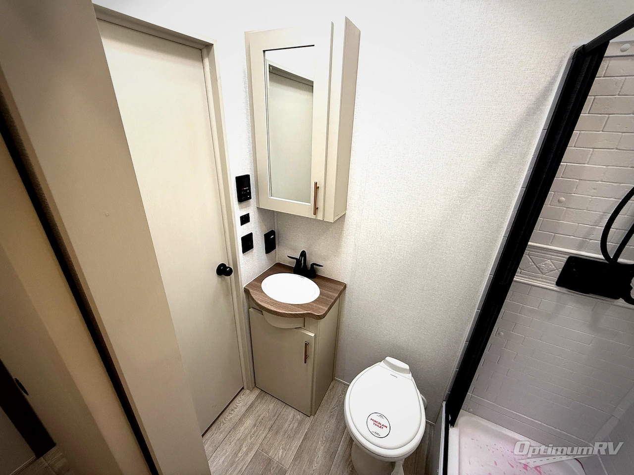 2026 East To West Alta 2870KTH Photo 19