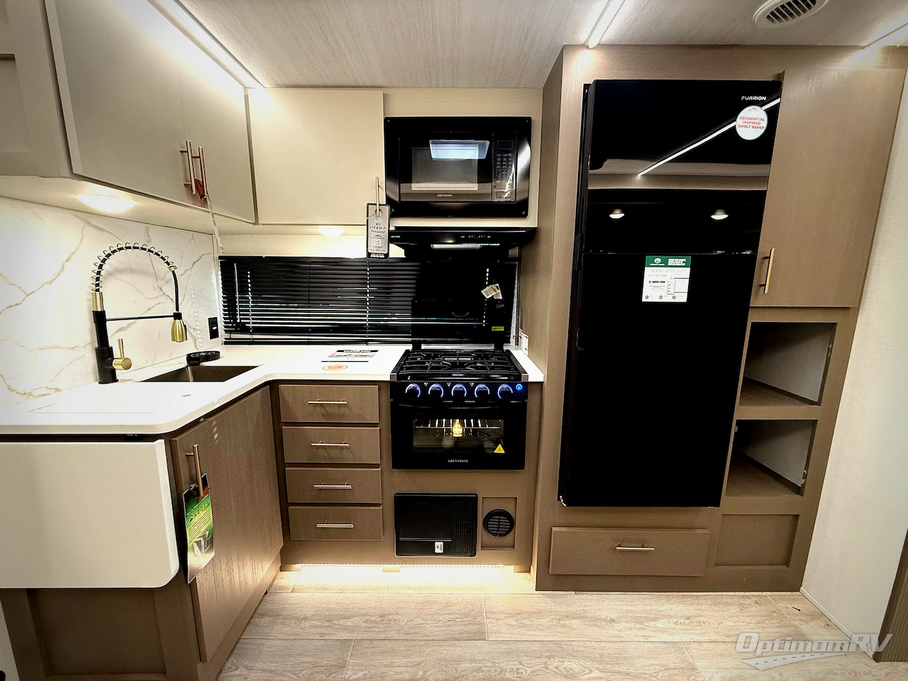 2026 East To West Alta 2800KBH Photo 9