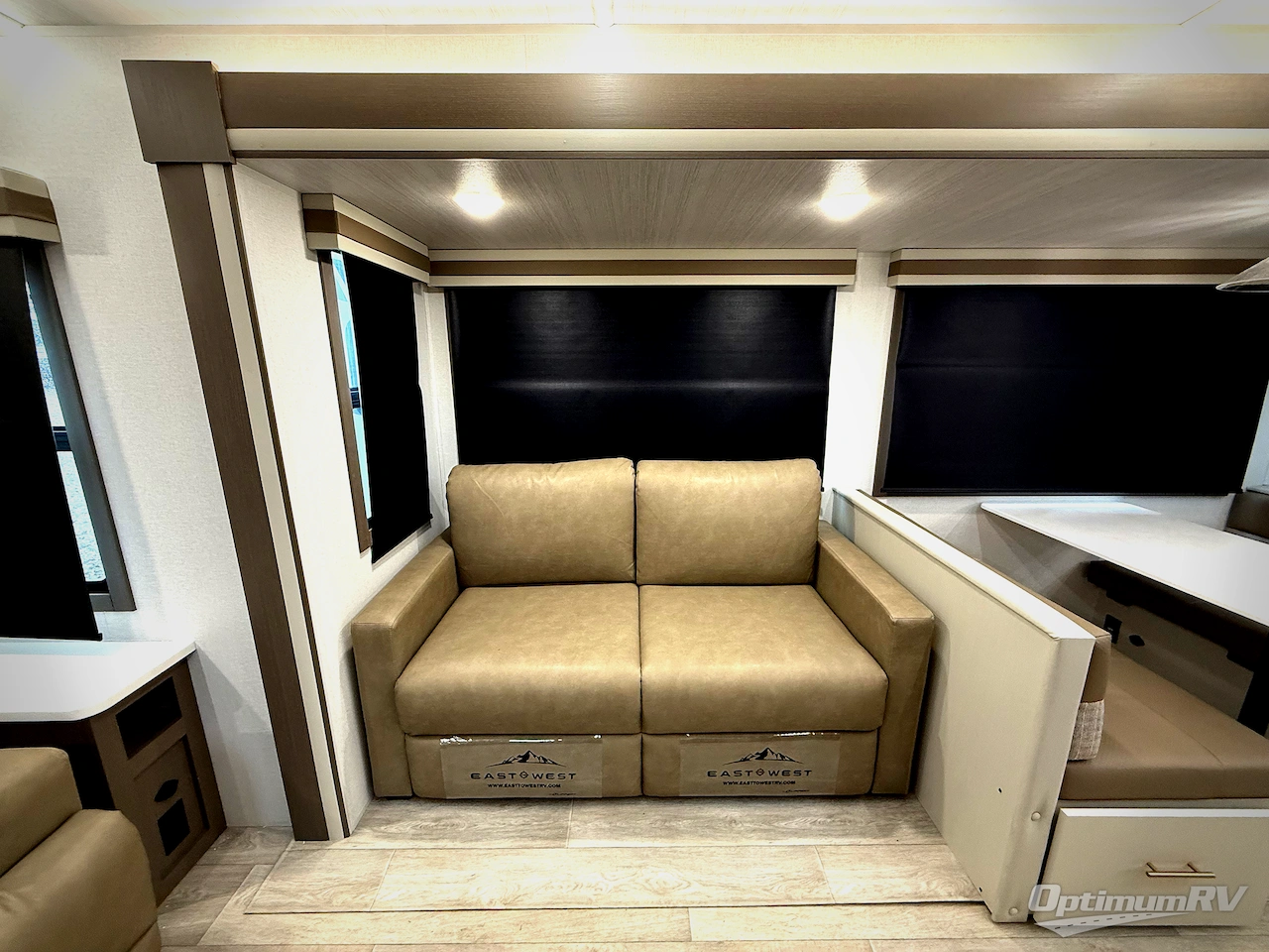 2026 East To West Alta 2850KRL Photo 7