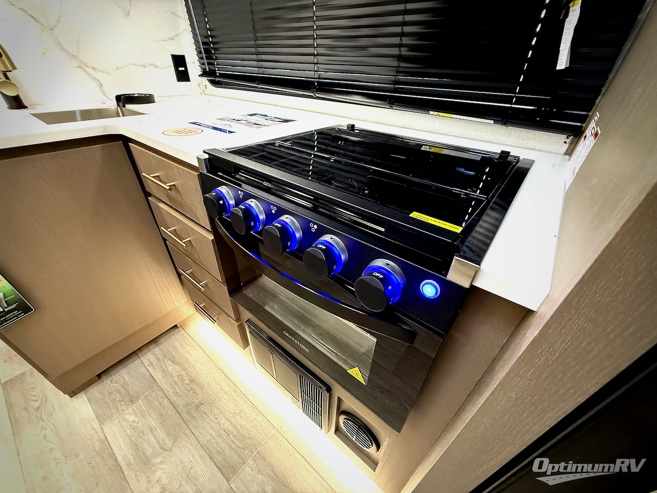 2026 East To West Alta 2850KRL Photo 13