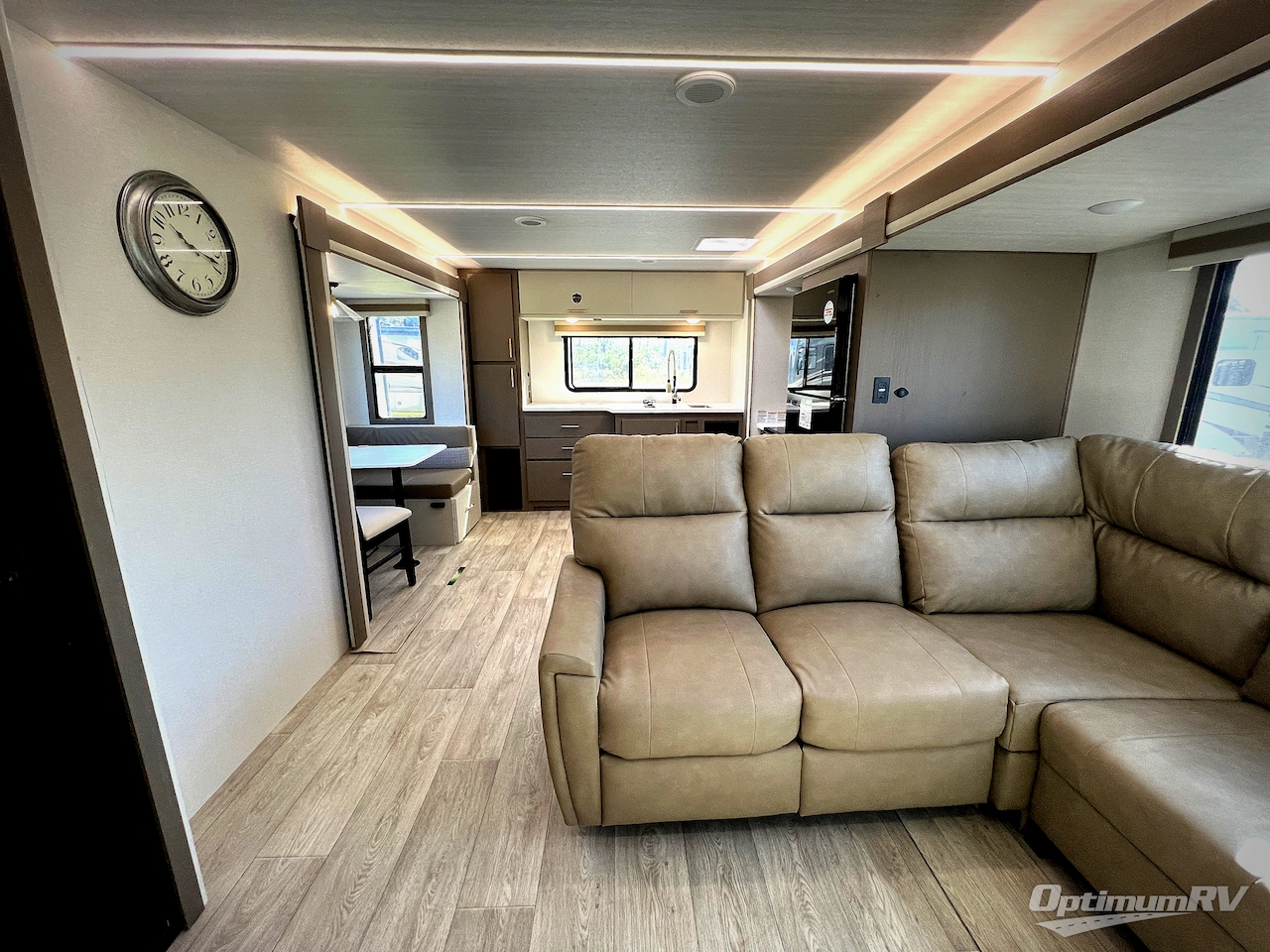 2026 East To West Alta 3175KRL Photo 4