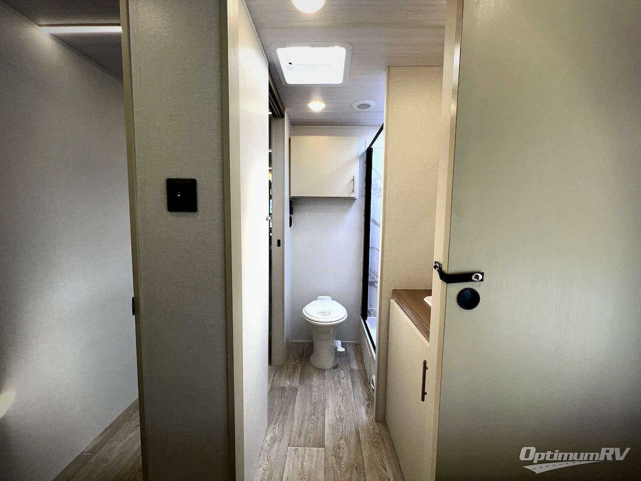 2026 East To West Alta 3175KRL Photo 14