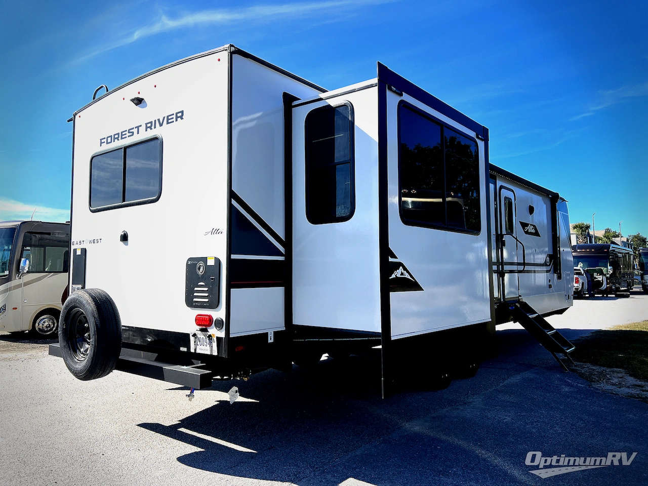 2026 East To West Alta 3175KRL Photo 3