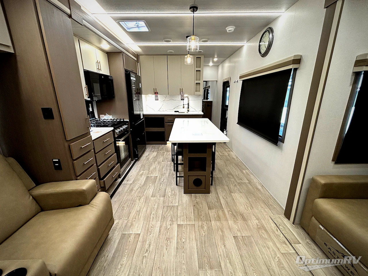 2026 East To West Alta 3250KXT Photo 4