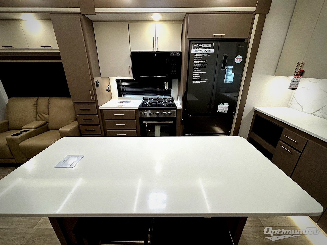 2026 East To West Alta 3250KXT Photo 5