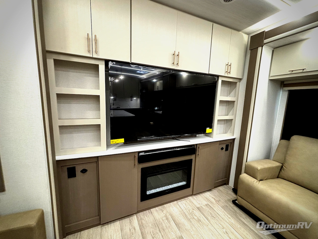 2026 East To West Alta 3250KXT Photo 18