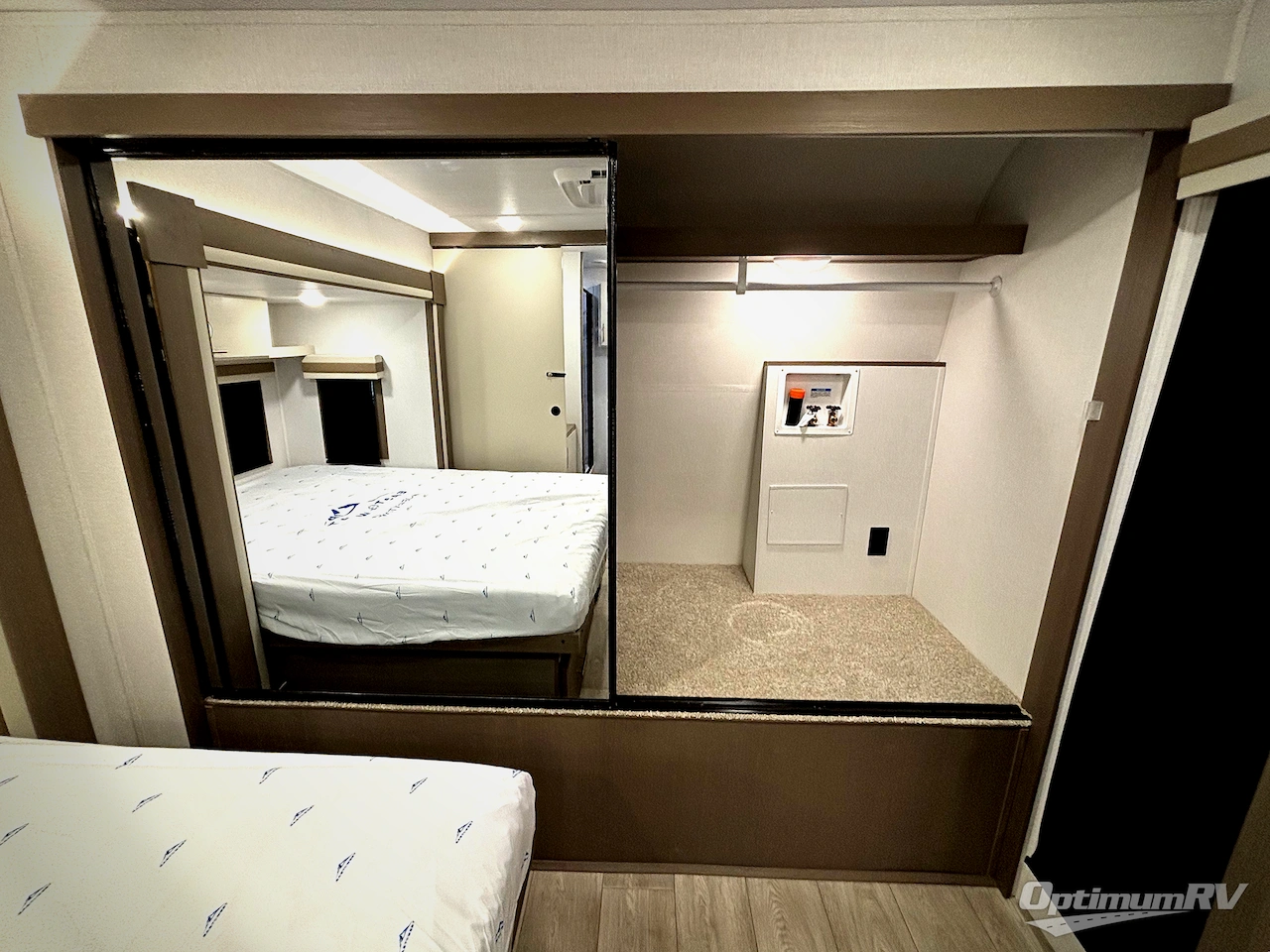 2026 East To West Alta 3175RK Photo 10