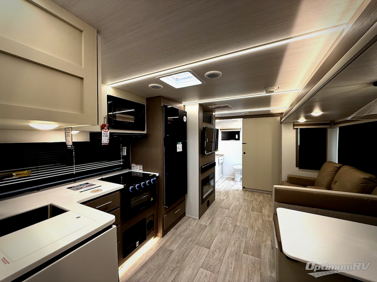 2026 East To West Alta 2600KRB Photo 5