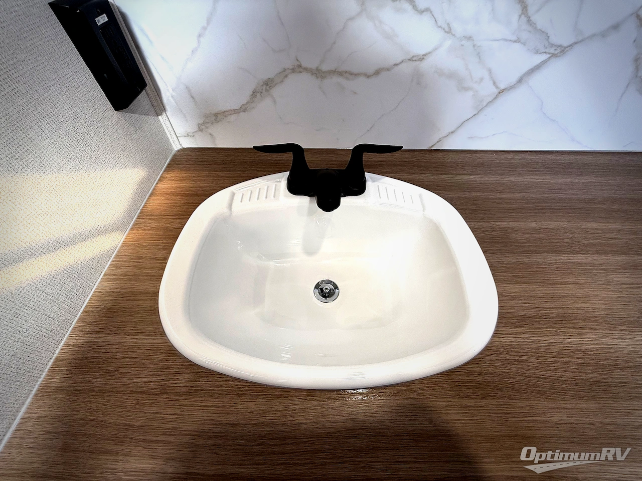 2026 East To West Alta 2600KRB Photo 10