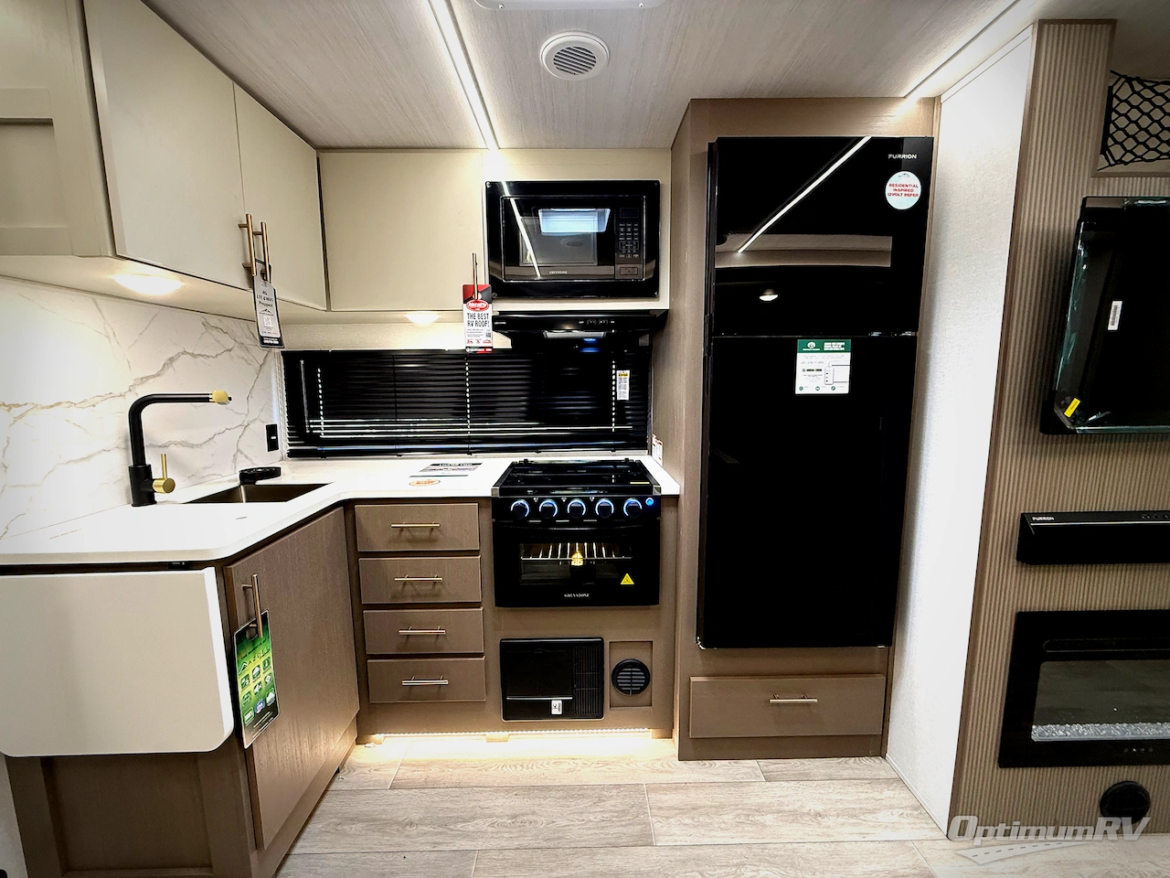 2026 East To West Alta 2600KRB Photo 16