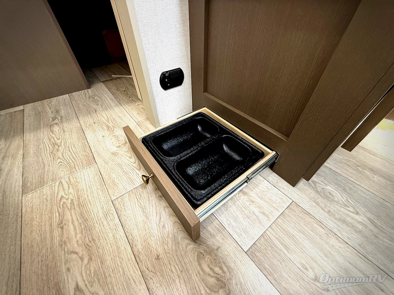 2026 East To West Alta 2600KRB Photo 21