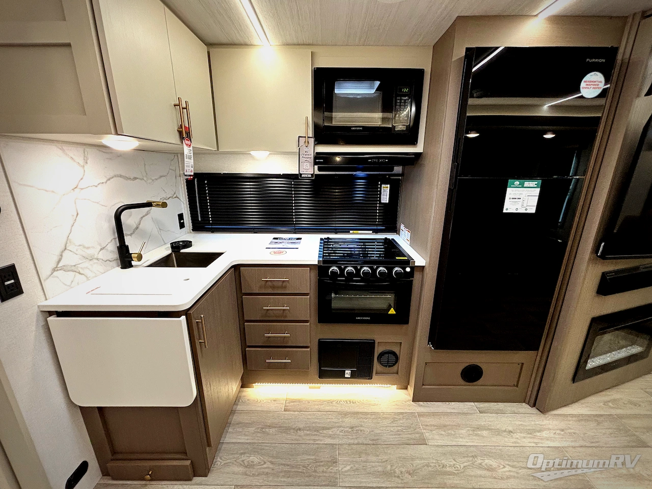 2026 East To West Alta 2850KRL Photo 6