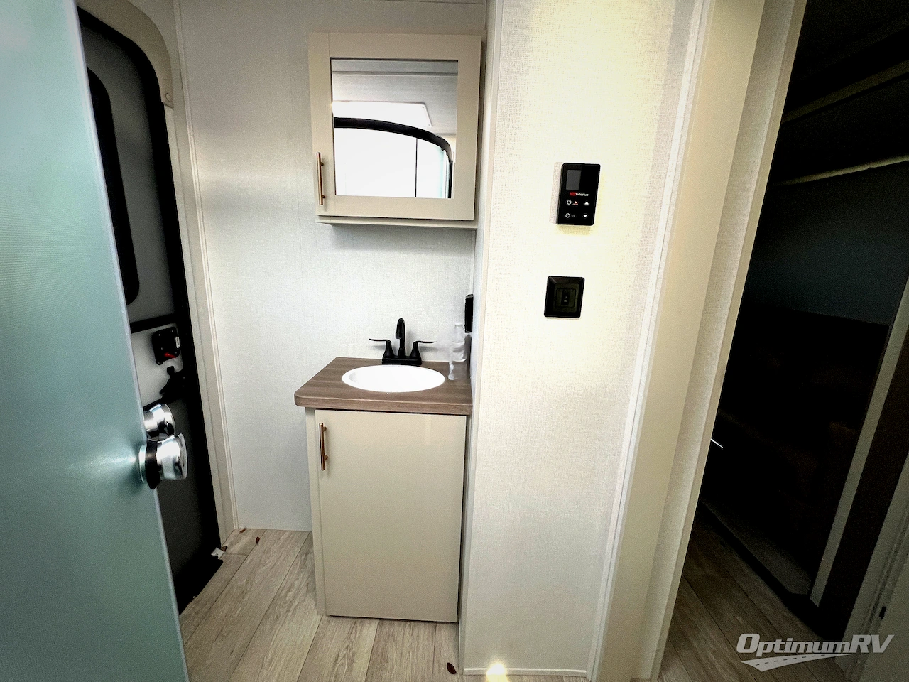 2026 East To West Alta 3150KBH Photo 22