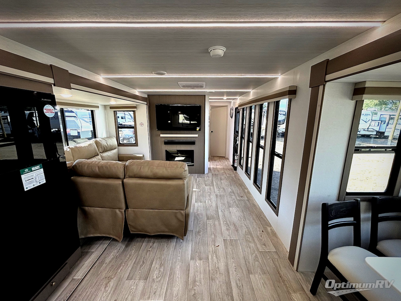 2026 East To West Alta 3175RK Photo 5