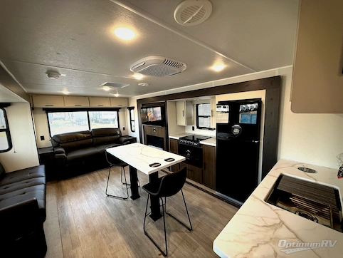2027 Prime Time Avenger 27TTI RV Photo 2