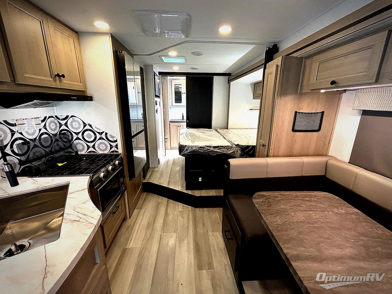 2025 Forest River Sunseeker Classic 2440DS Ford Photo 6