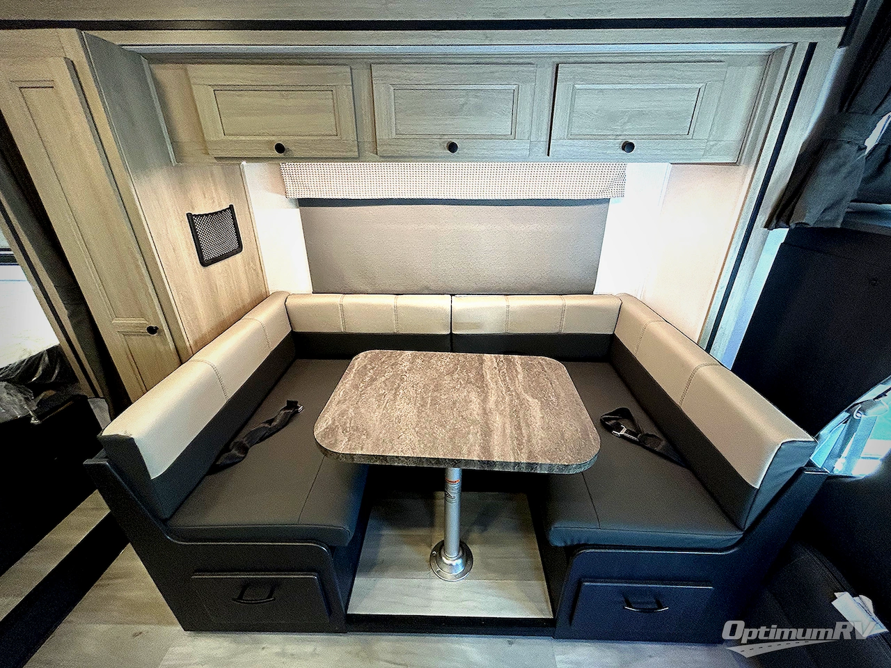 2025 Forest River Sunseeker Classic 2440DS Ford Photo 11