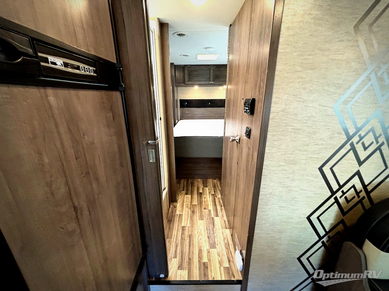 2017 Winnebago Minnie Winnie 31K Photo 15