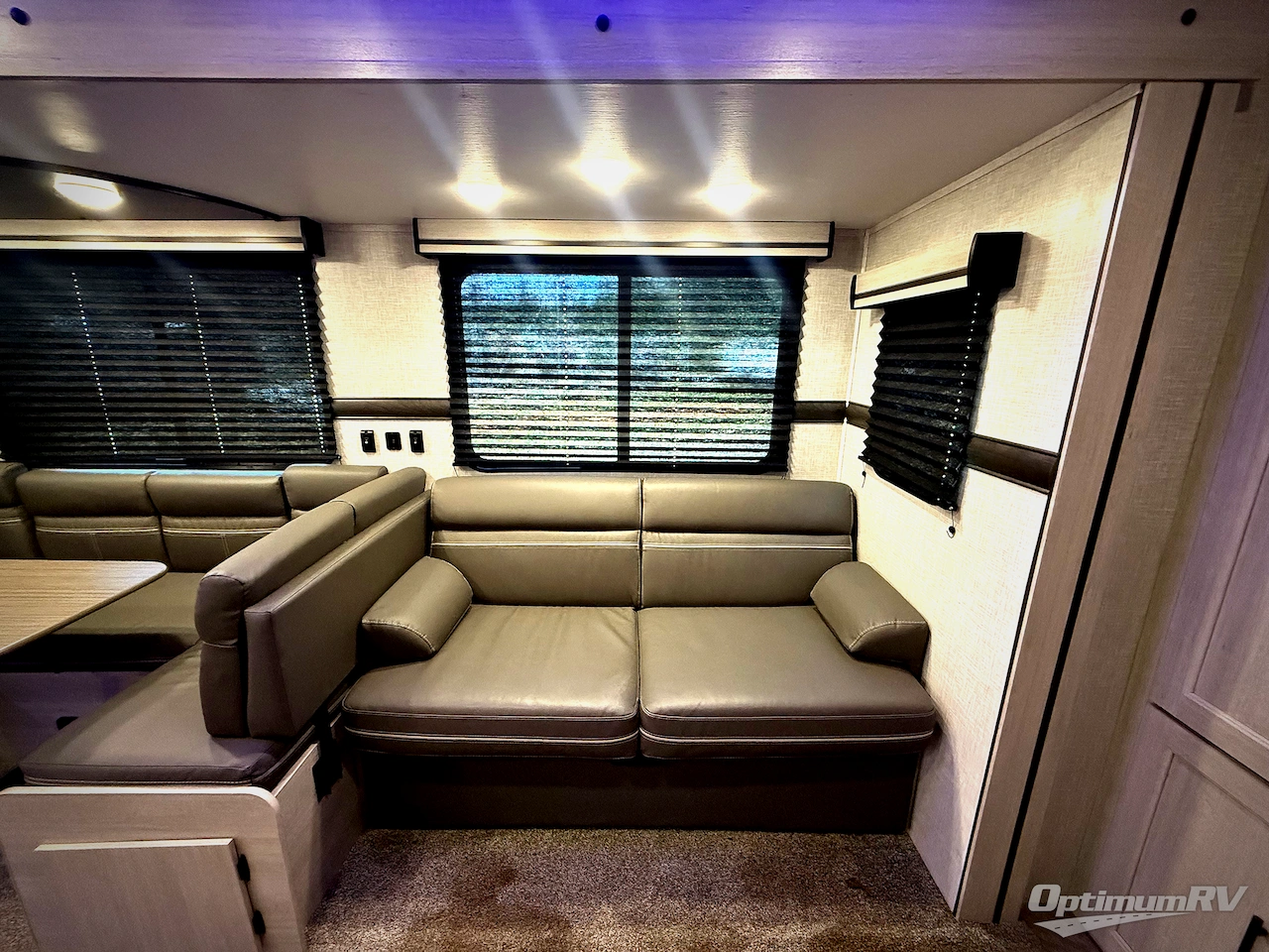 2023 CrossRoads Zinger ZR333DB Photo 7