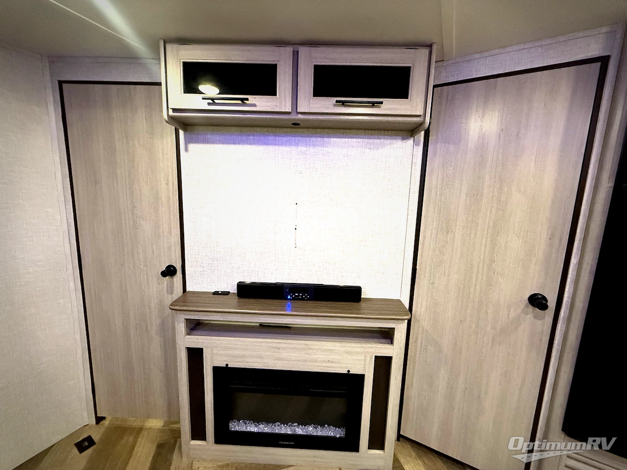 2023 CrossRoads Zinger ZR333DB Photo 8