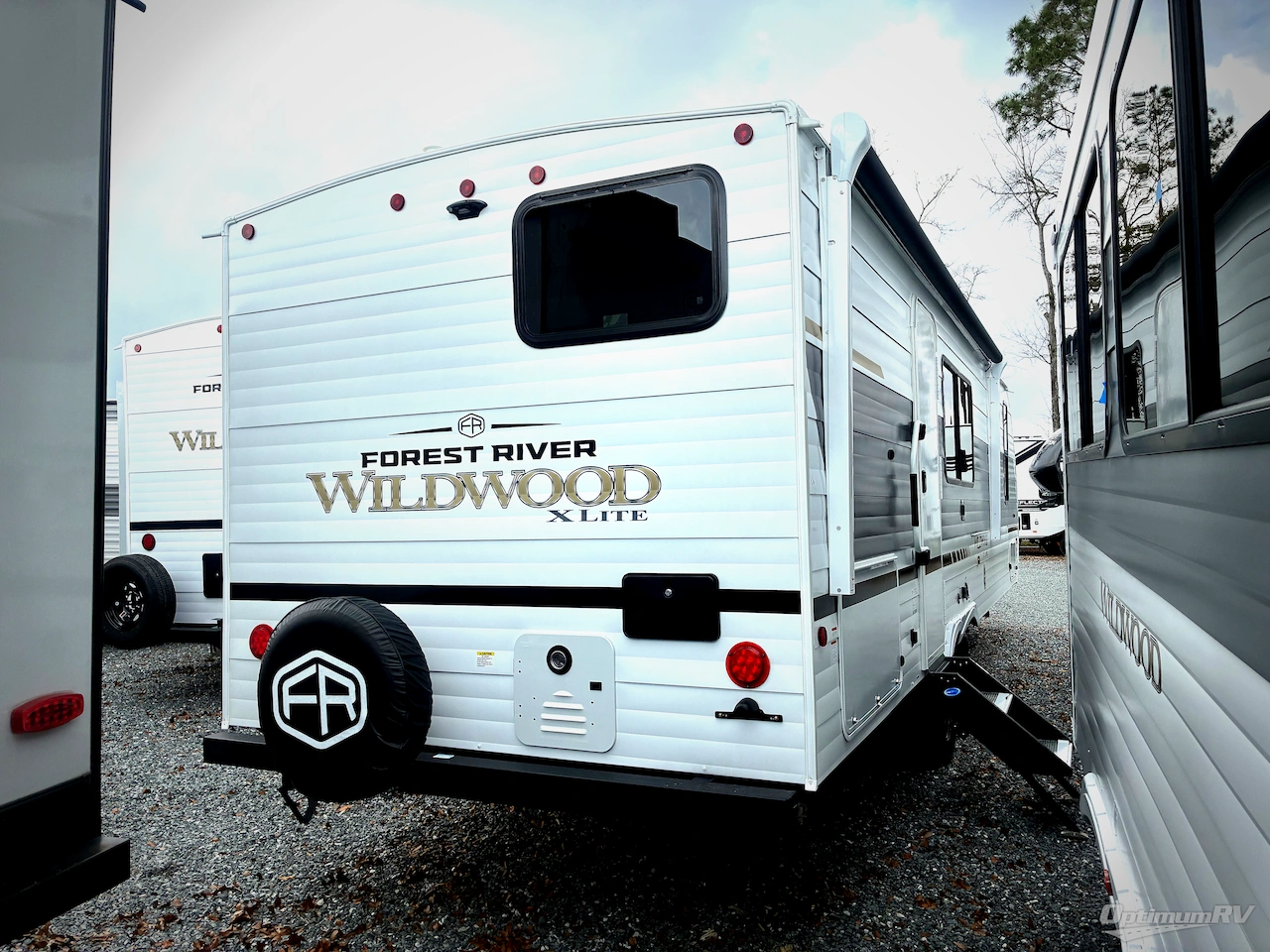 2026 Forest River Wildwood X-Lite 26ICE Photo 3