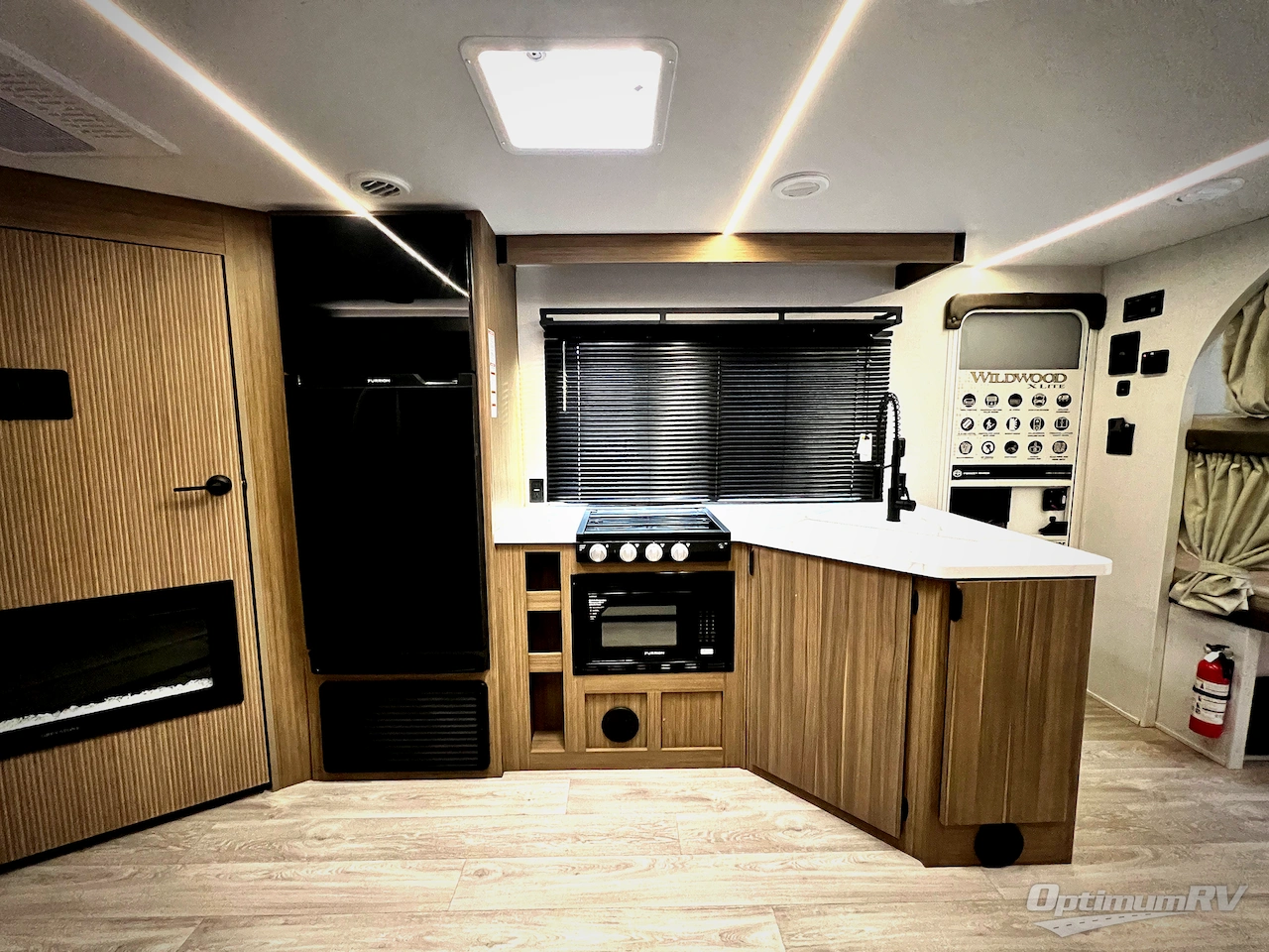 2026 Forest River Wildwood X-Lite 26ICE Photo 11