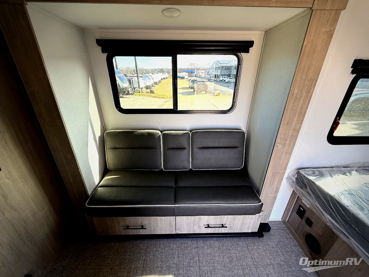 2025 Grand Design Imagine AIM 16ML Photo 5