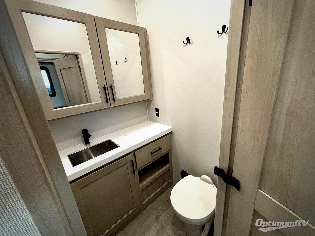 2026 Grand Design Solitude 417KB Photo 12