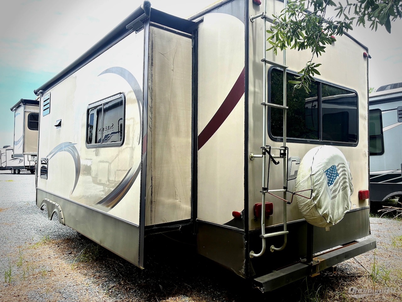 2014 Prime Time Crusader 325RES Photo 3