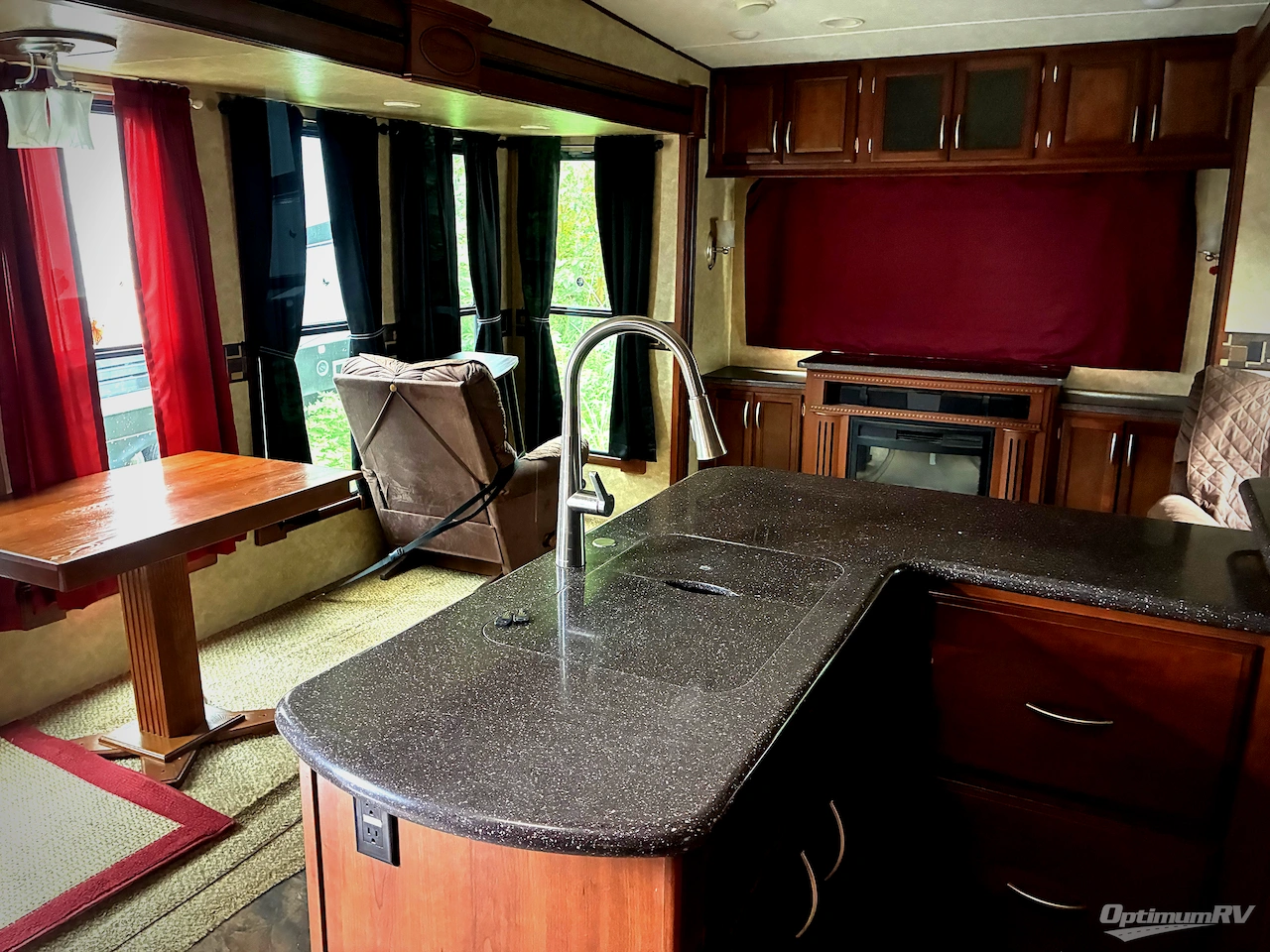 2014 Prime Time Crusader 325RES Photo 12