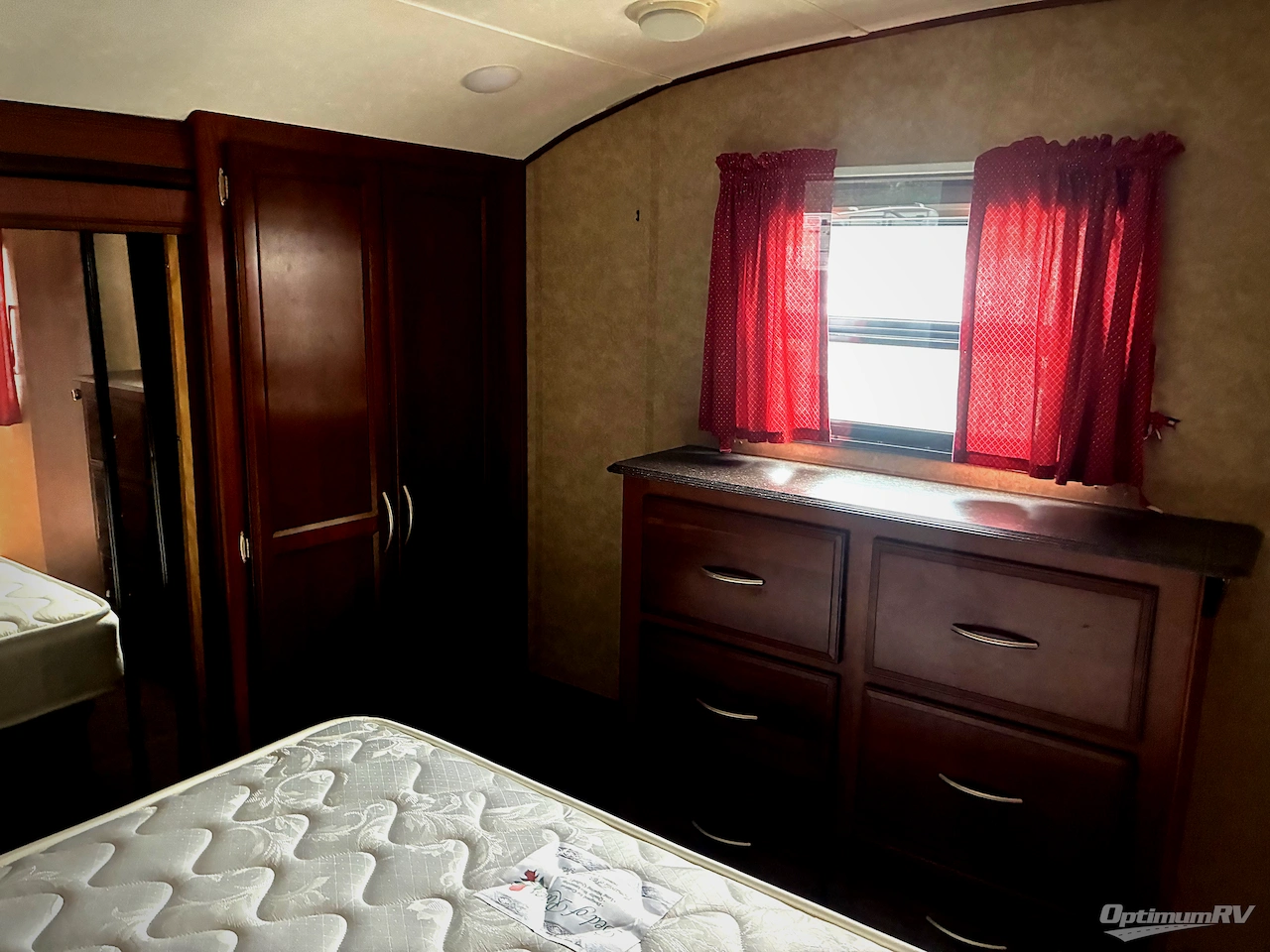 2014 Prime Time Crusader 325RES Photo 16
