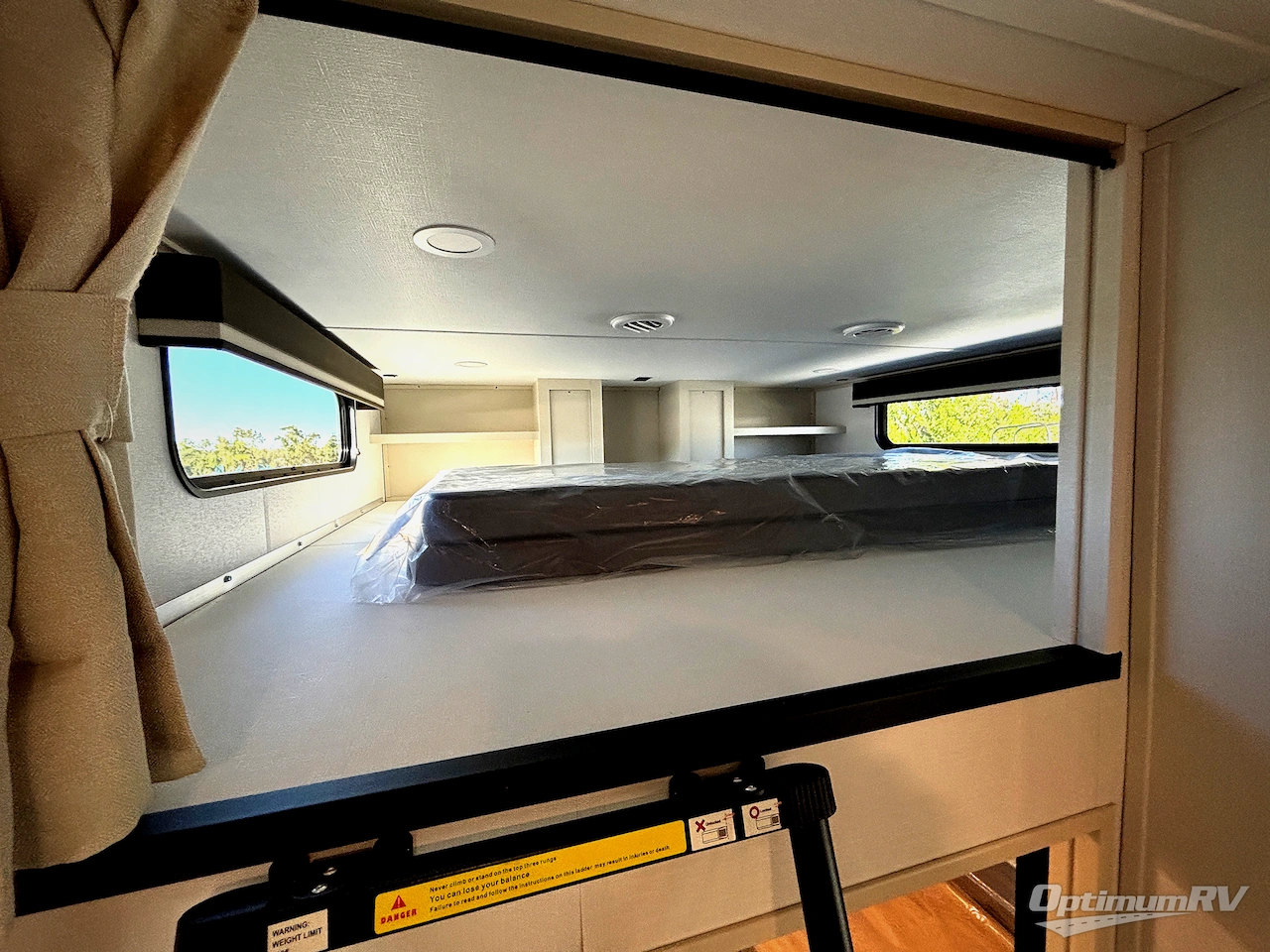 2026 Grand Design Influence 3804DS Photo 10