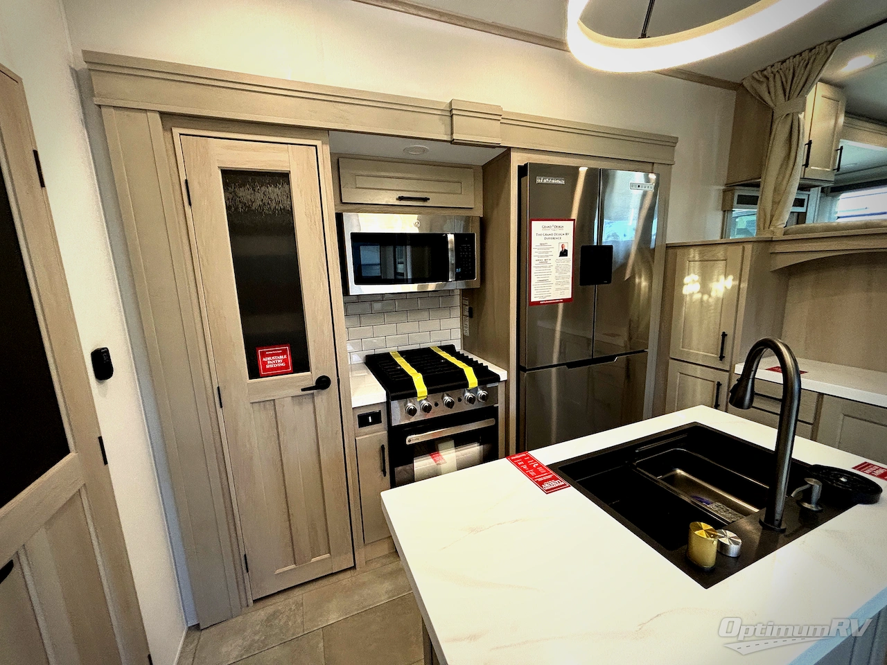 2026 Grand Design Solitude 380FL Photo 5