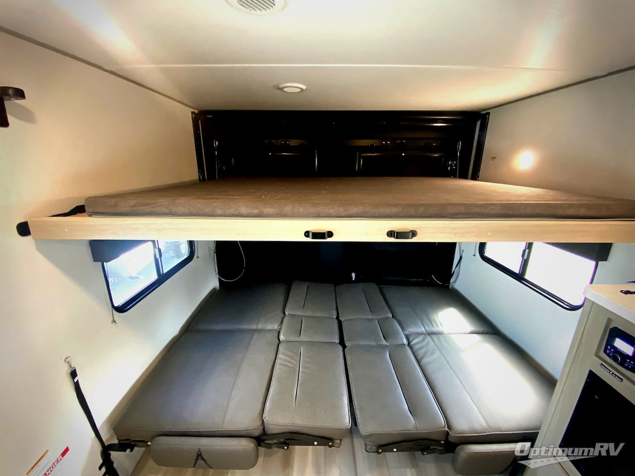 2025 Grand Design Momentum MAV 27MAV Photo 7