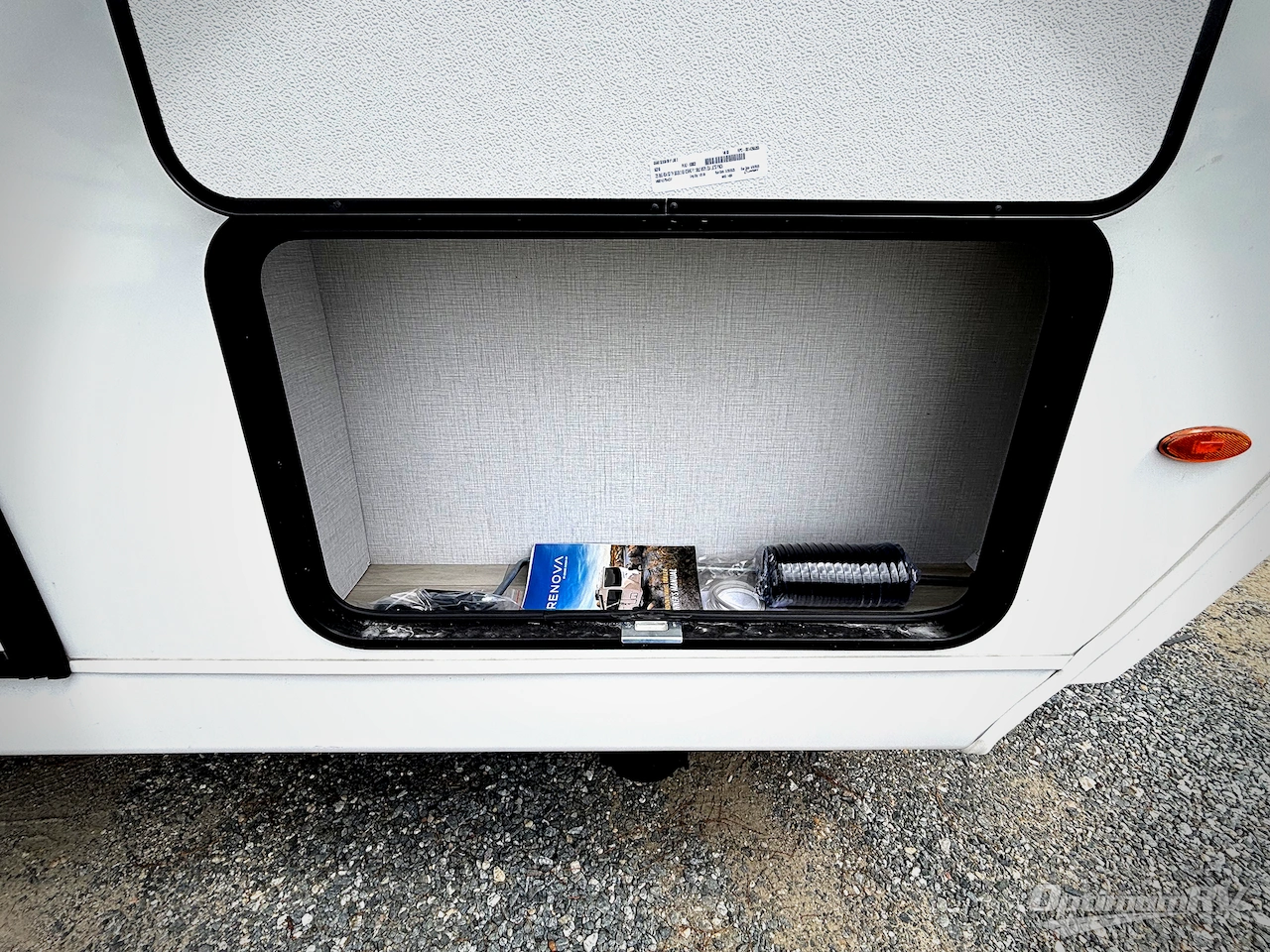 2026 Grand Design Serenova 150HL Photo 13