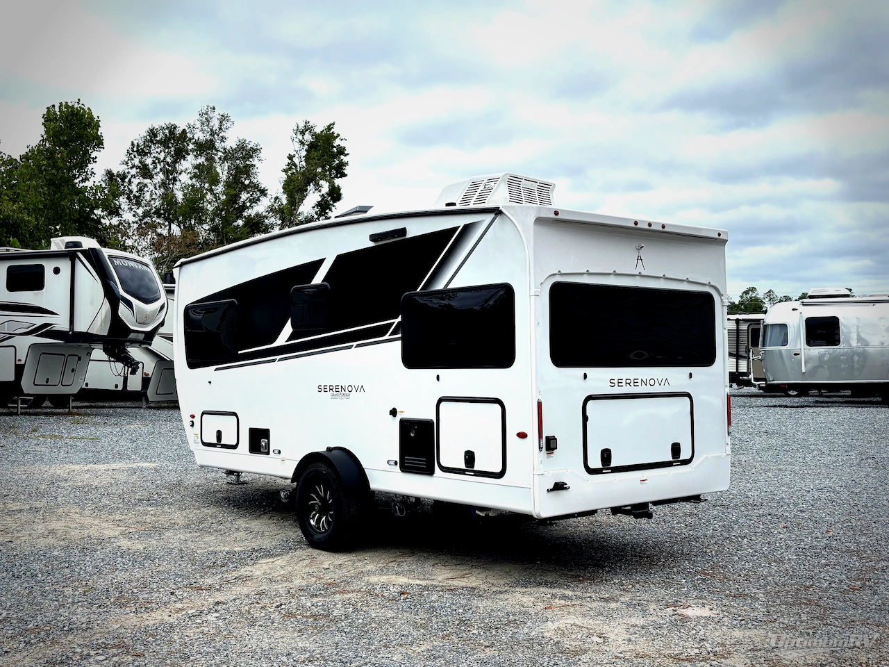 2026 Grand Design Serenova 160LG Photo 3