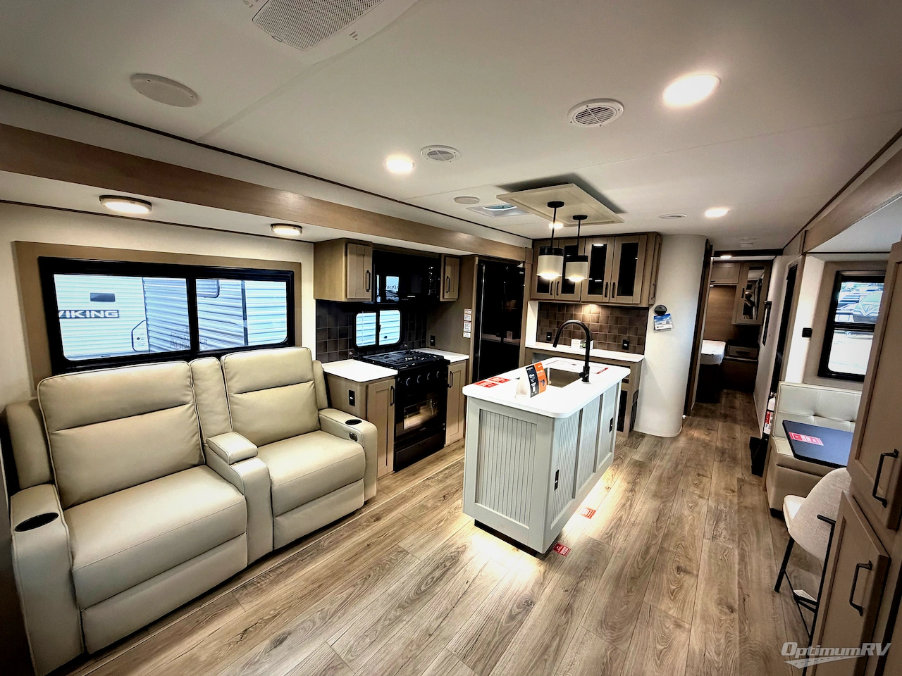 2026 Grand Design Reflection 317RSTS Photo 6