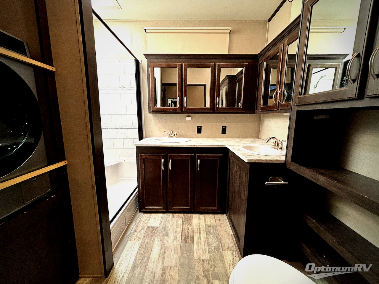 2020 Coachmen Brookstone 344FL Photo 16