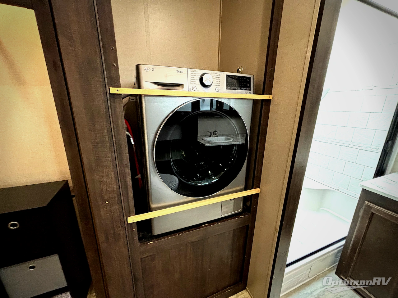 2020 Coachmen Brookstone 344FL Photo 17