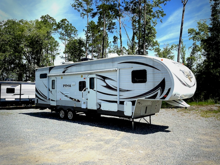 2013 Palomino Puma Unleashed 356-QLB RV Photo 1