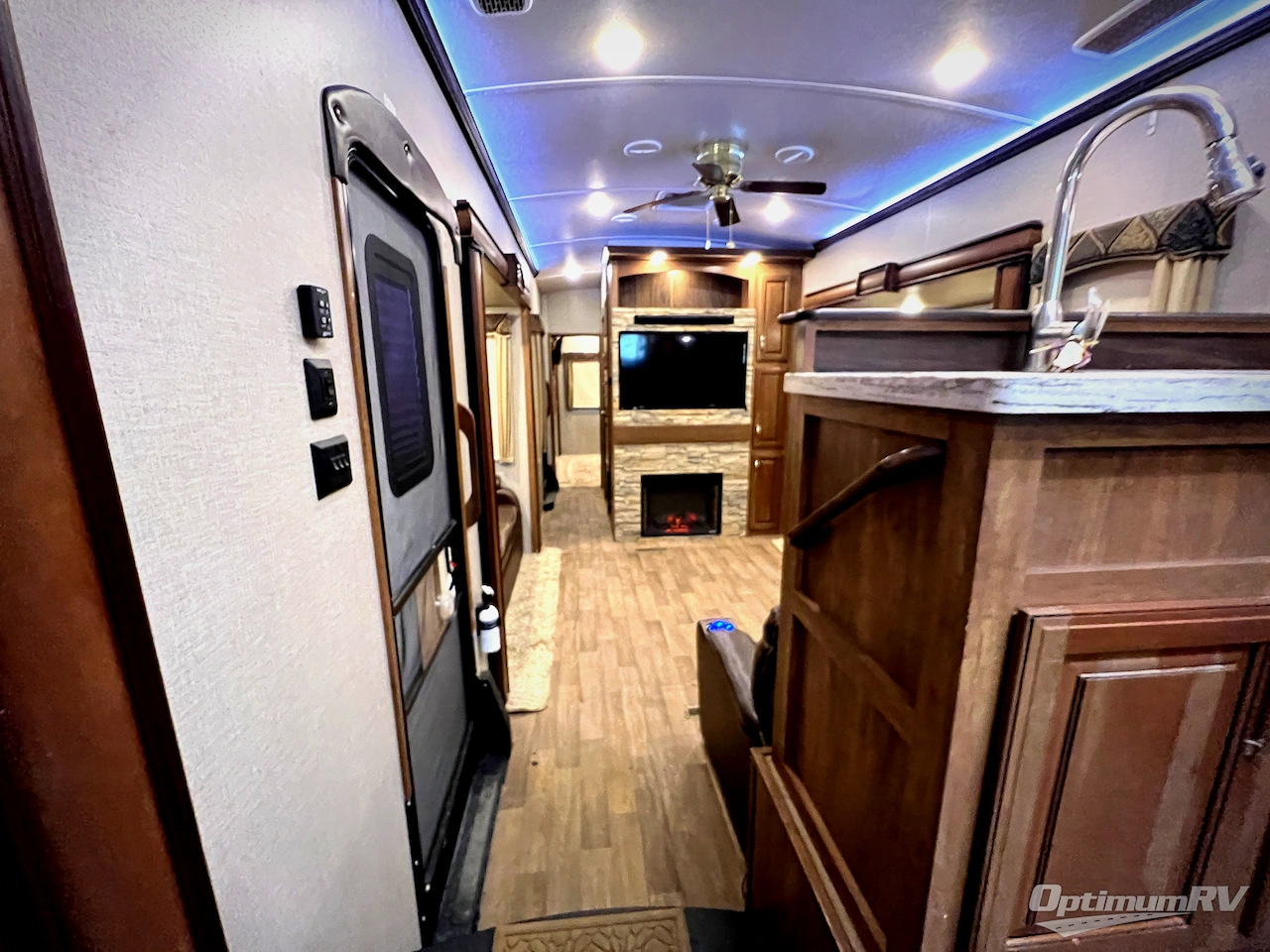 2018 Keystone Montana 3820 FK Photo 32