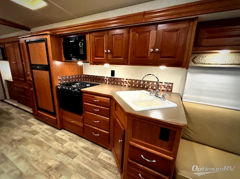 2017 Winnebago Sunstar 29VE RV Photo 3