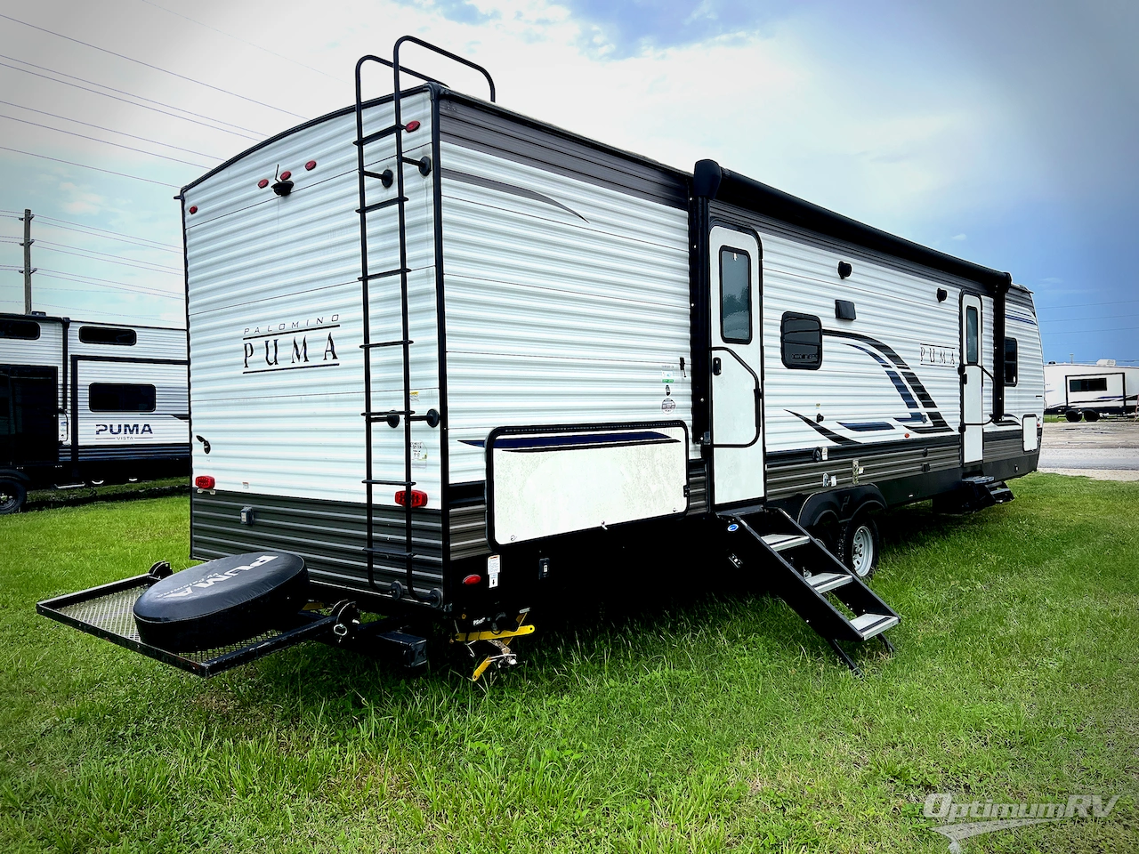 2022 Palomino Puma 28BHSS2 Photo 3