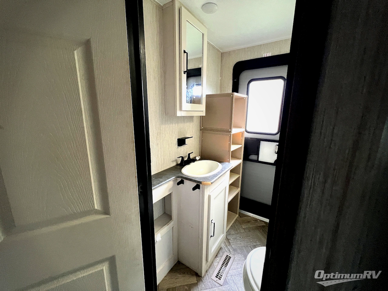 2022 Palomino Puma 28BHSS2 Photo 18