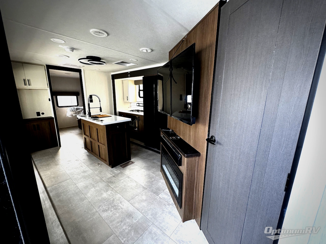 2026 Prime Time LaCrosse 3510DB Photo 2